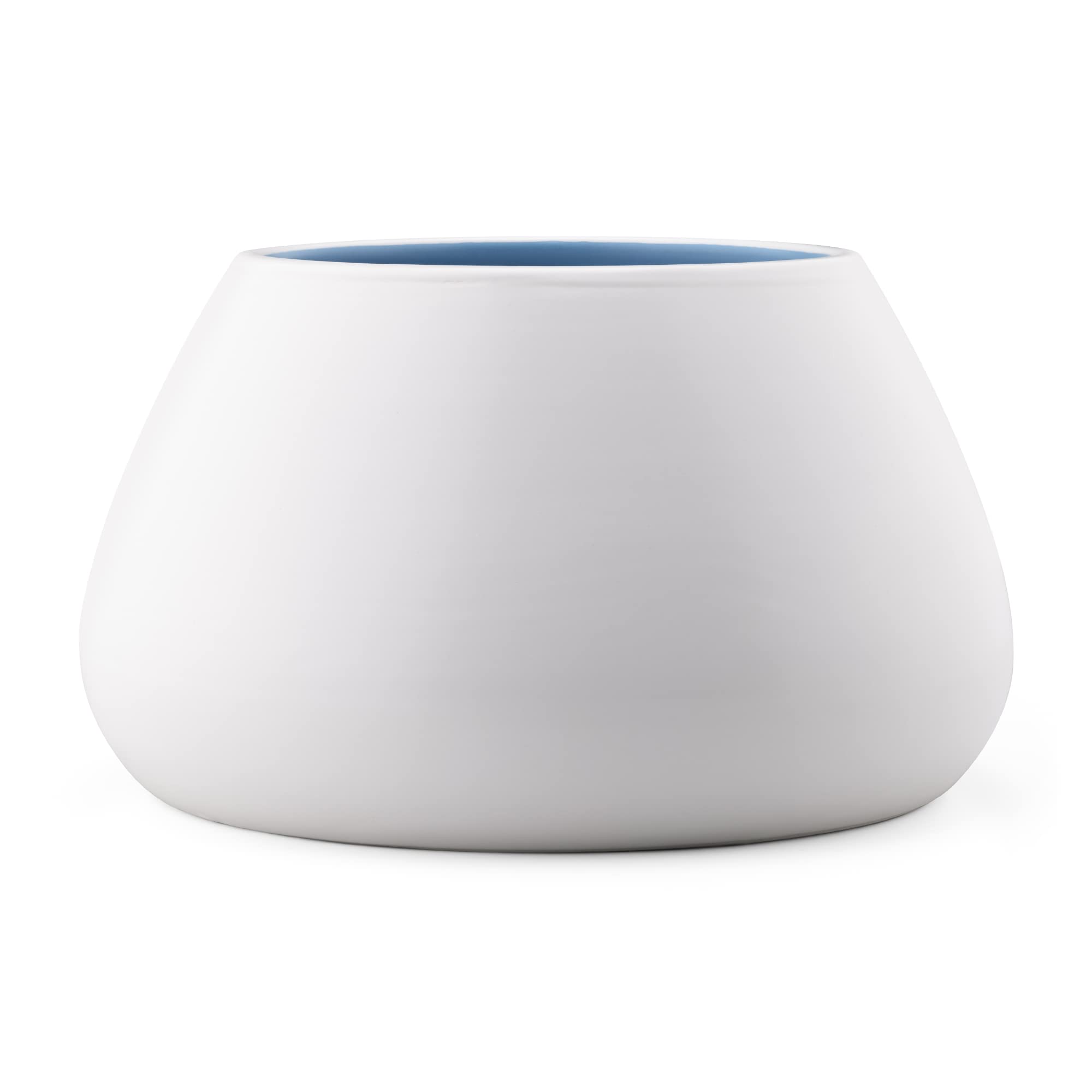 Navaris ceramic dog bowl in-use with long-eared breed during feeding
