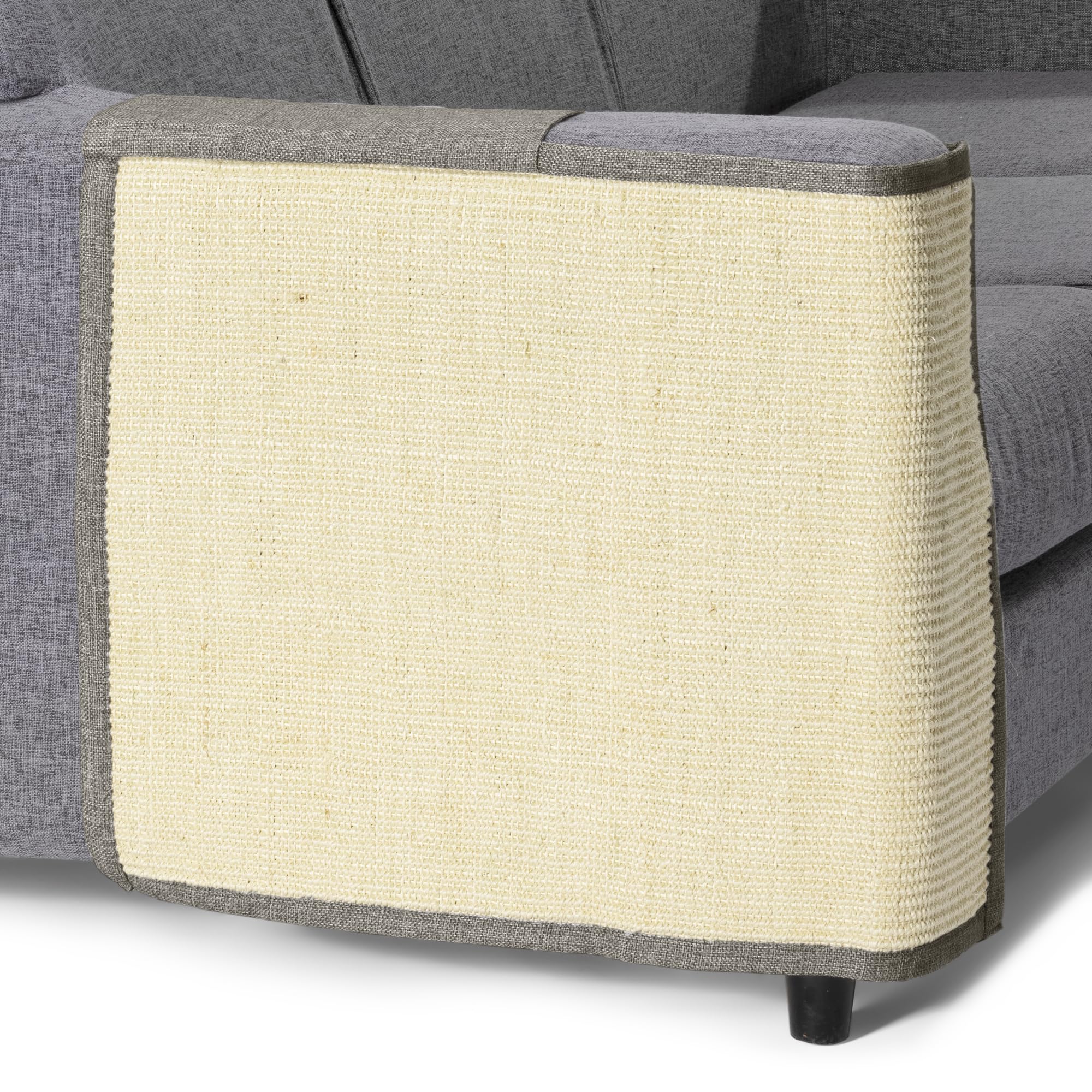 Navaris-easy-clean-durable-cat-scratch-pad highlights low-maintenance design.
