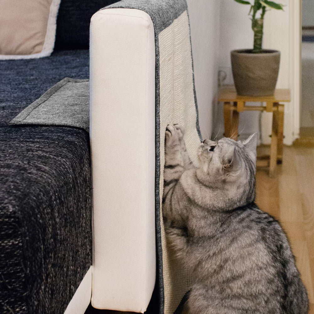 Navaris half-sisal half-fabric claw care layout on chair