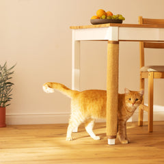 Navaris sisal scratching mat in natural color invites cats to scratch.