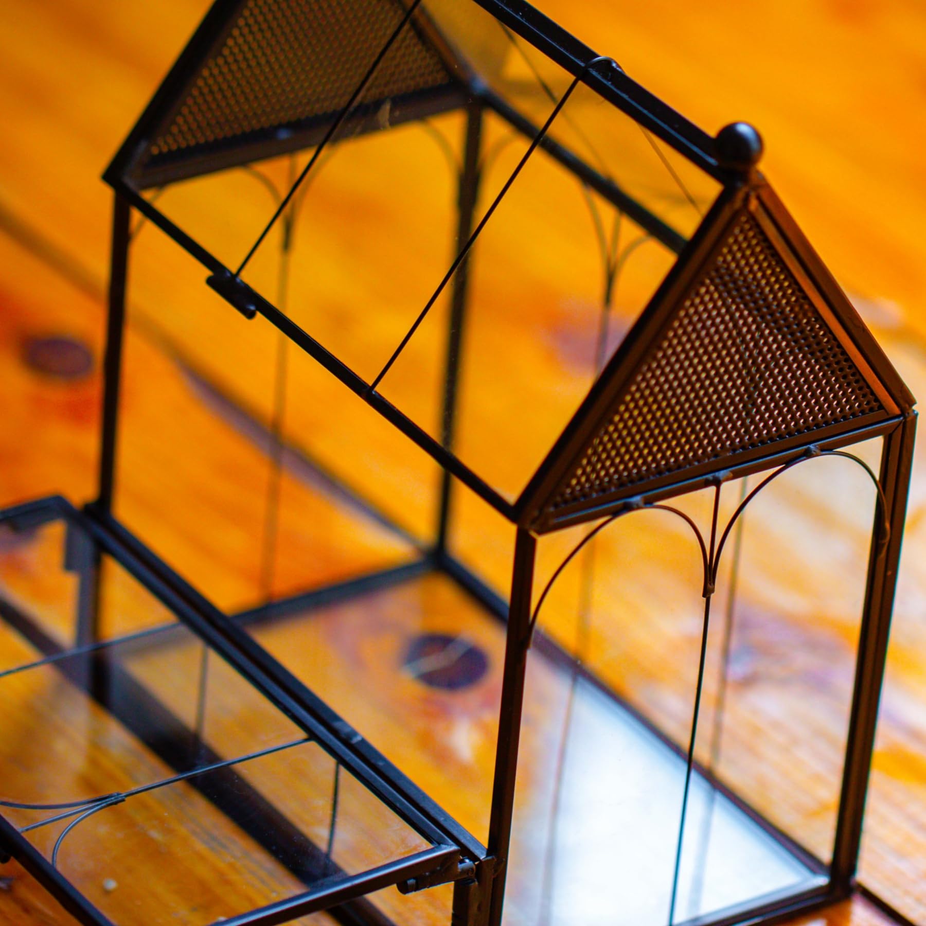 NCYP interior closeup demonstrates opening space for spider webs and movement.