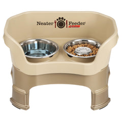 Neater Feeder Deluxe mess-proof station setup keeps feeding area tidy with contained spills.