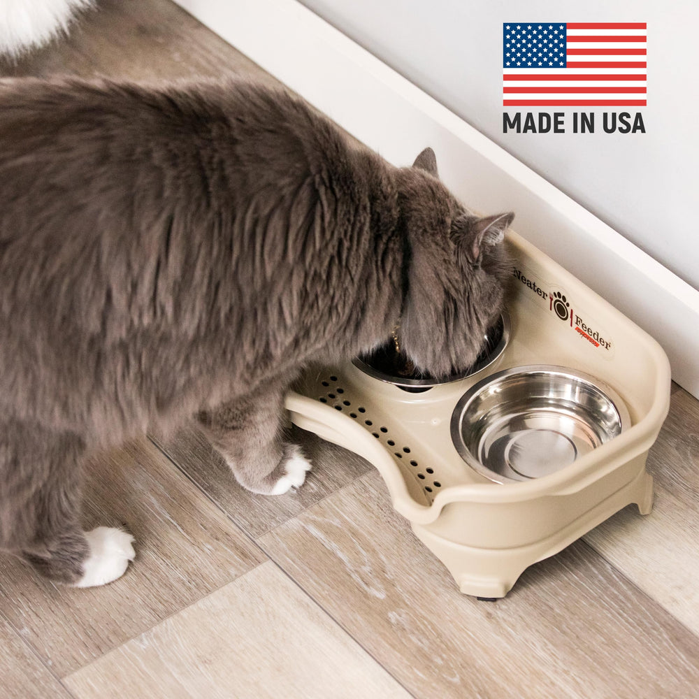 Neater Feeder Express elevated bowls for comfortable, neck-friendly eating.