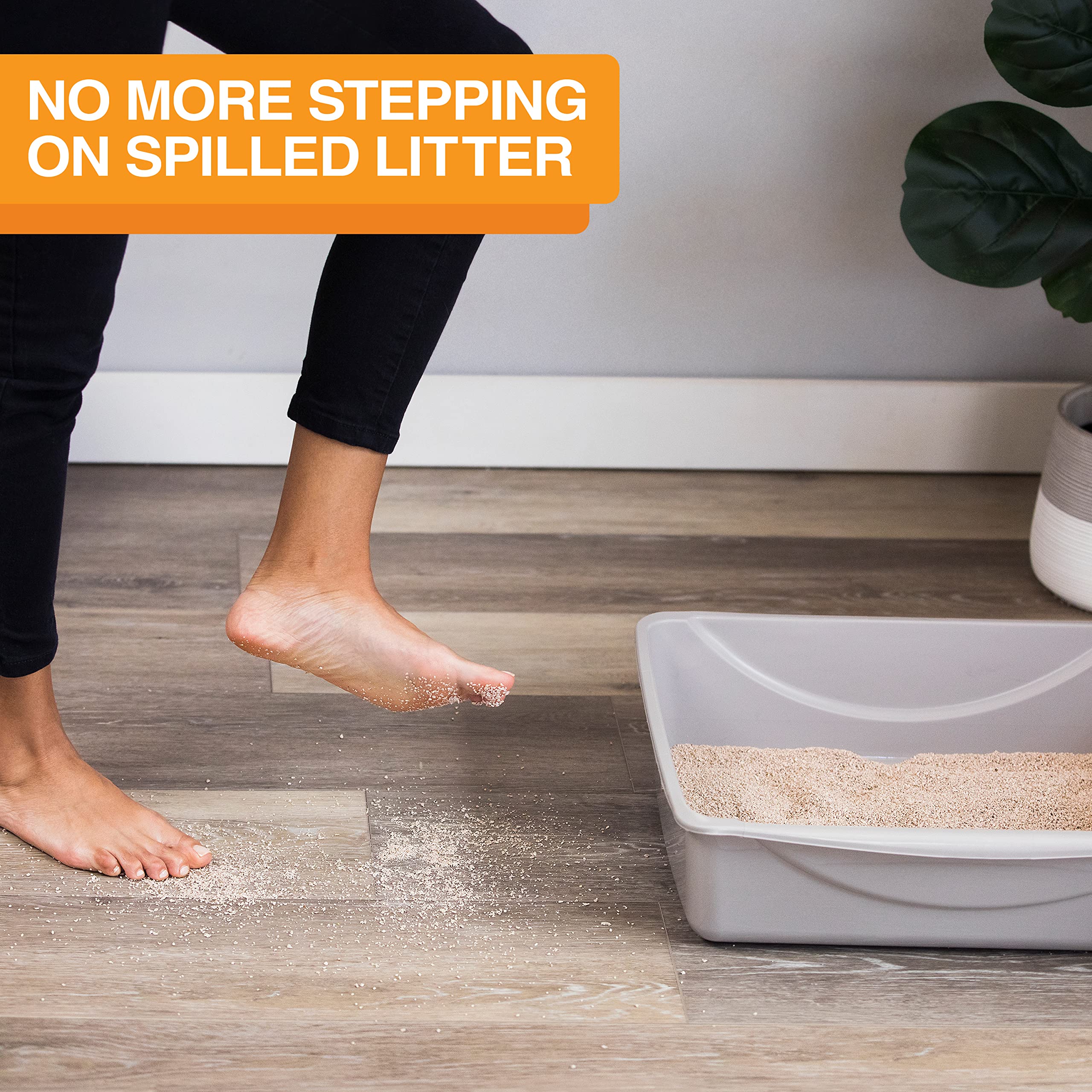 Neater Pets easy-cleaning surface makes shake-out quick.