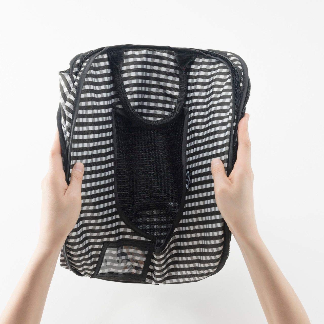 NECOICHI lightweight-design carrier reduces load for easier daily use