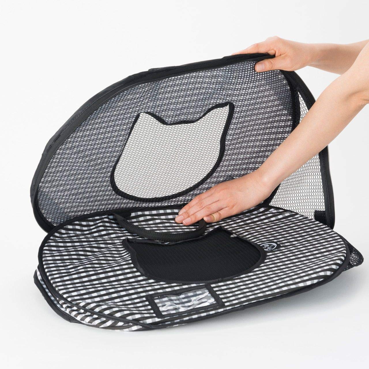 NECOICHI large-ventilation windows provide airy feel for cat comfort