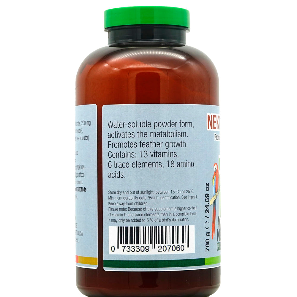 Nekton Biotin dosed into water image for easy daily supplementation.