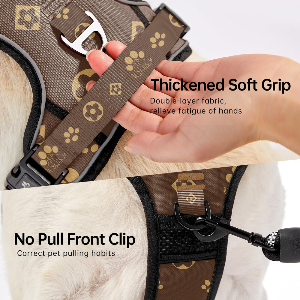 NESTROAD No Pull Harness highlights reflective strip for nighttime visibility on walks