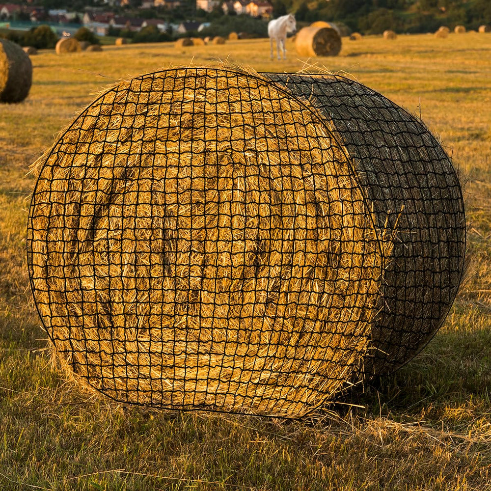 NizHome hay net in stable-use scenario highlights cleaner feeding area.