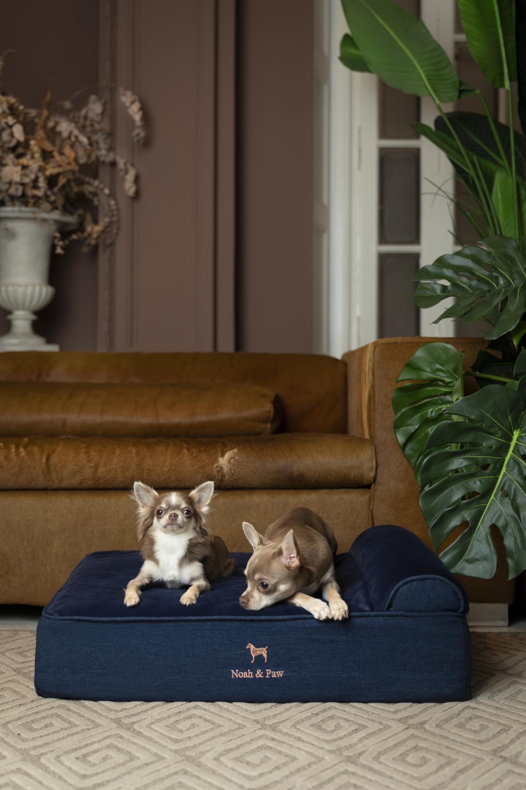 NOAH & PAW Denim inner cover is removable and machine washable.