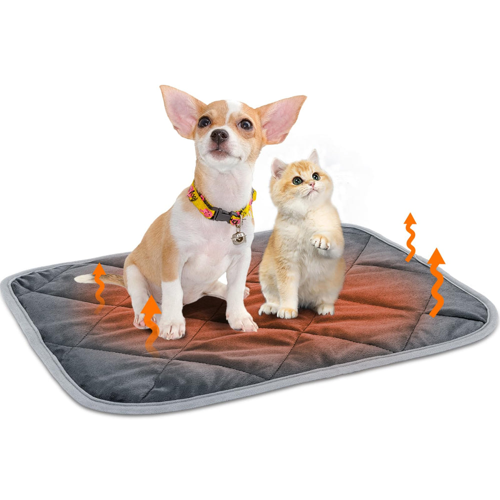 Nobleza self-warming pet mat top view in gray ideal for small dogs and cats as a cozy nap spot