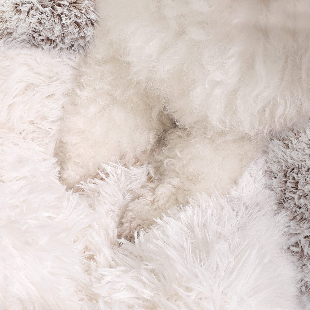 Noyal Round Hooded Donut Bed bottom waterproof panel prevents leaks and keeps floors clean.