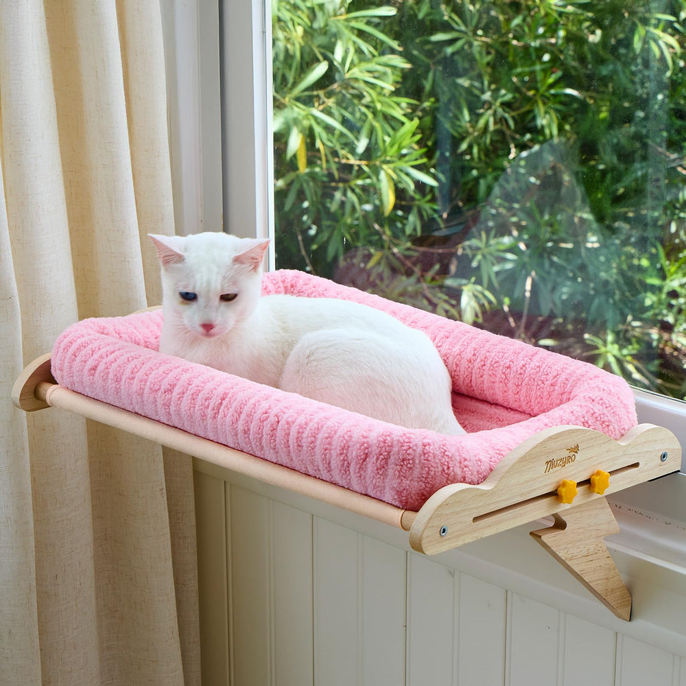 NIUZYRO plush cushion detail enhances lounging comfort during naps.