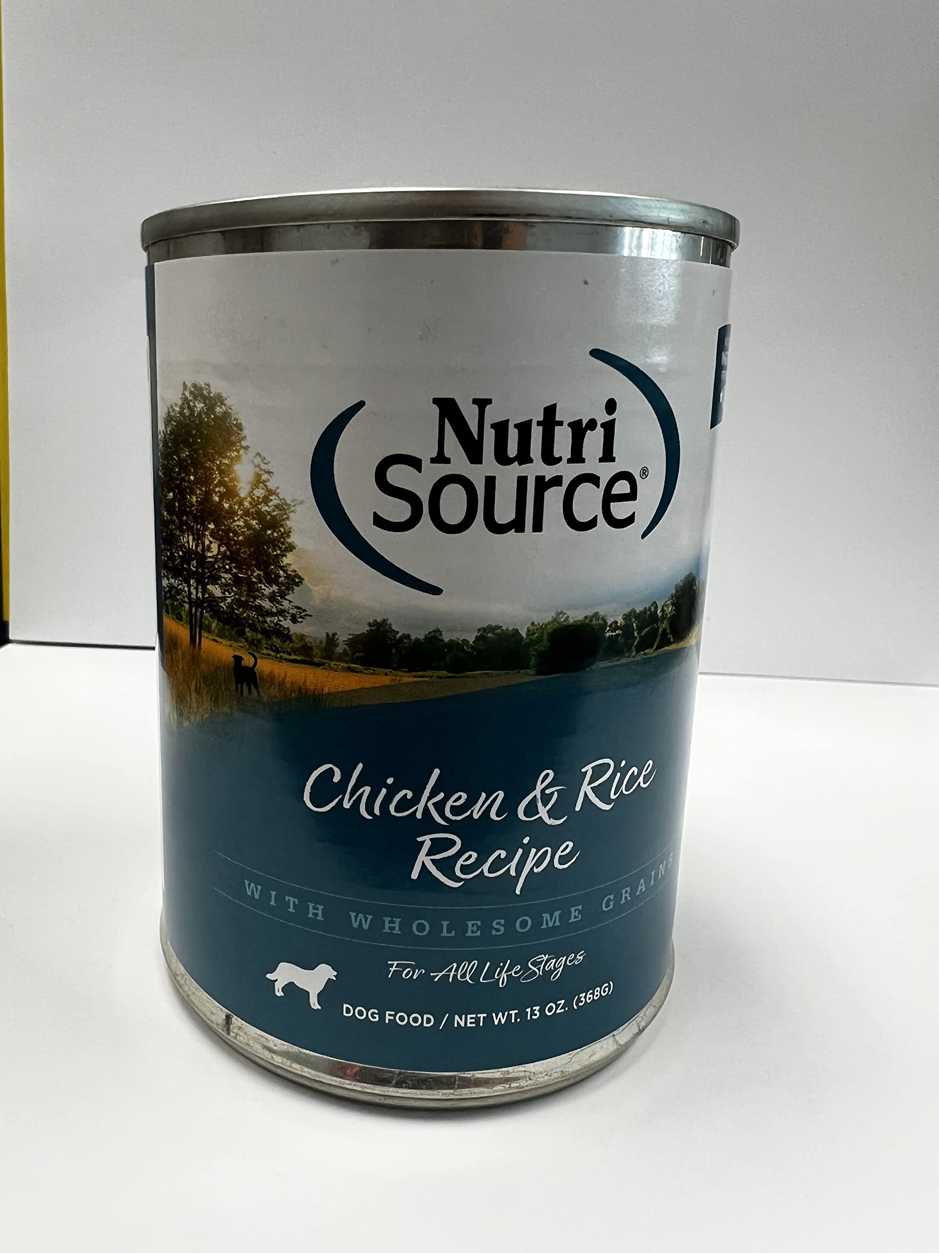 NutriSource Tuffy's ingredient label highlights vitamins and minerals for balanced daily meals.