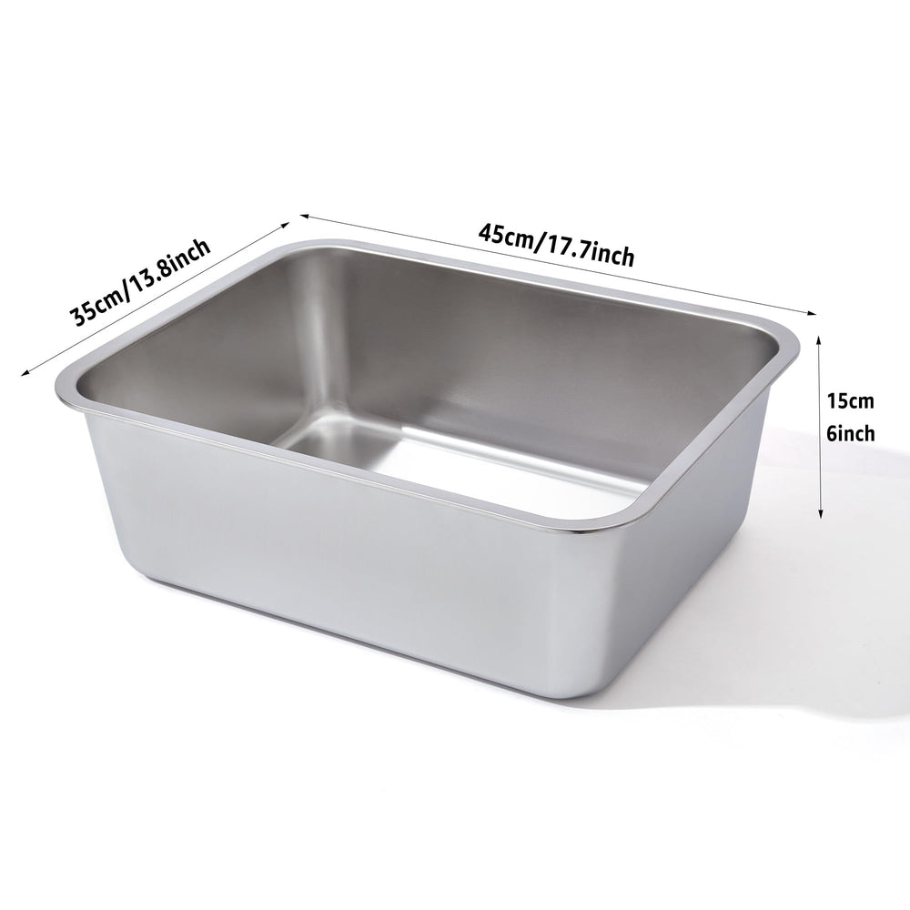 Nyutu stainless steel litter box high-sides are designed to minimize mess.