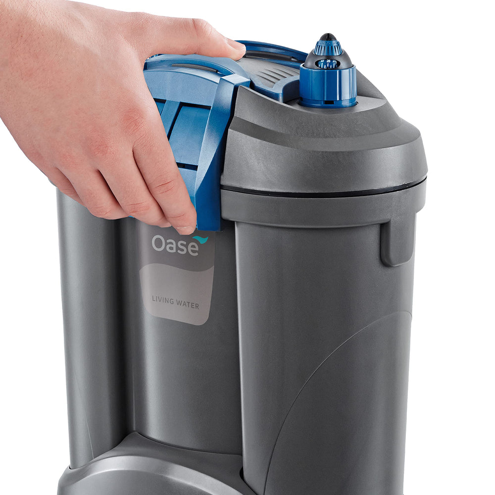OASE FiltoSmart Thermo 200 includes diffuser and spray bar to promote surface movement and oxygenation.