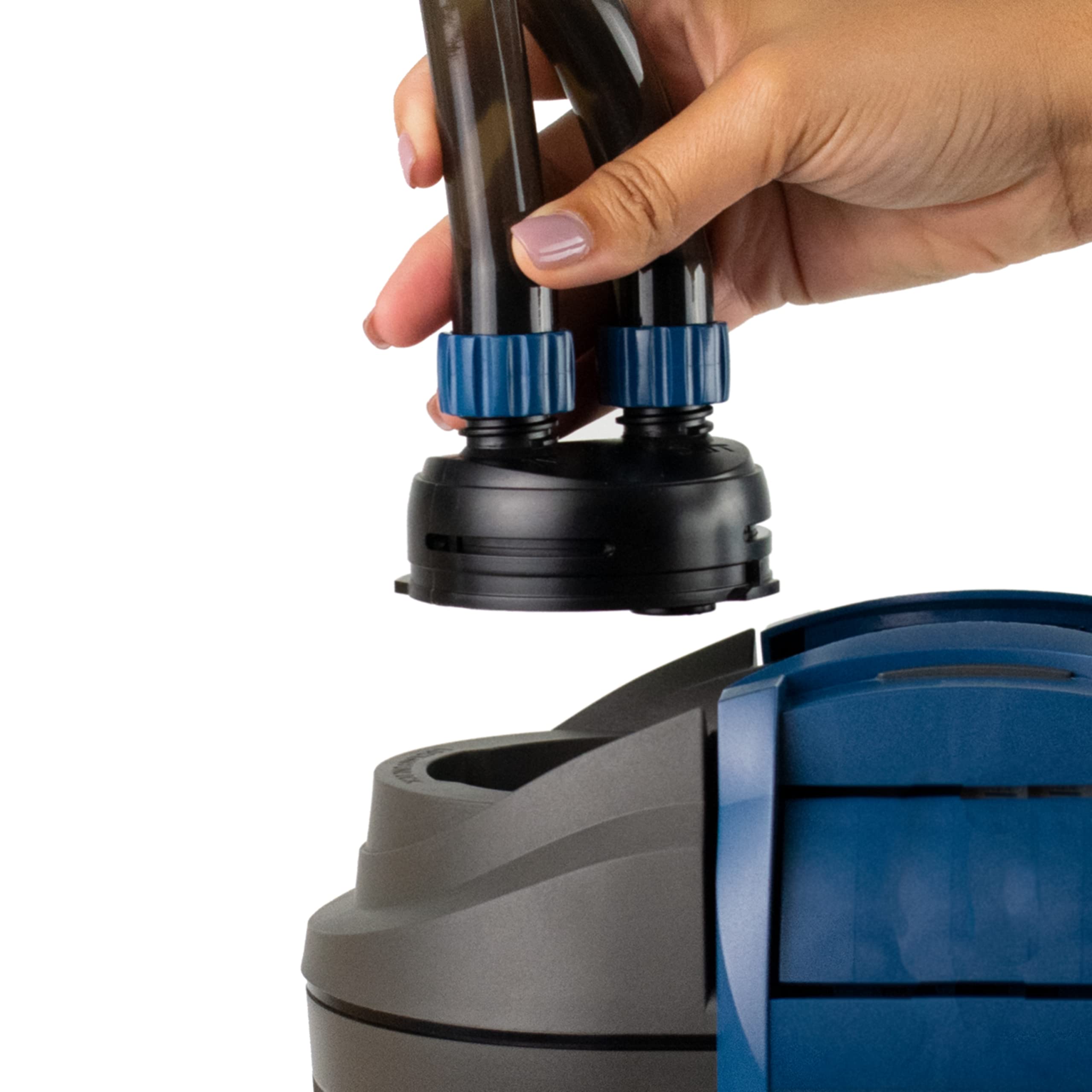 OASE FiltoSmart Thermo 200 offers adjustable flow control at inlet and outlet for precise circulation.