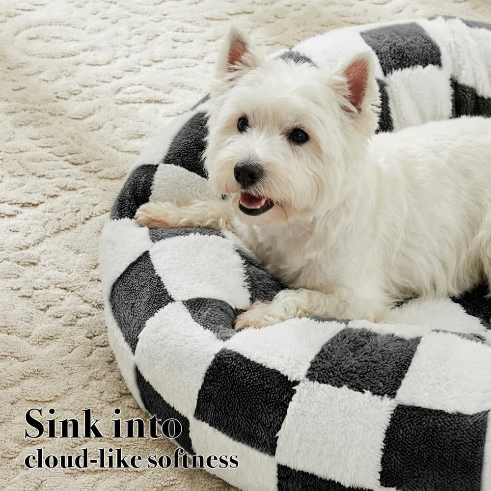 Ohocut Checkered Dog Bed donut-edge closeup shows plush hug-friendly edge support.