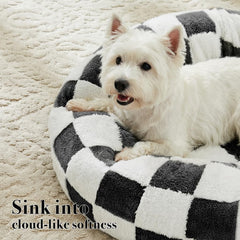 Ohocut Checkered Dog Bed donut-edge closeup shows plush hug-friendly edge support.