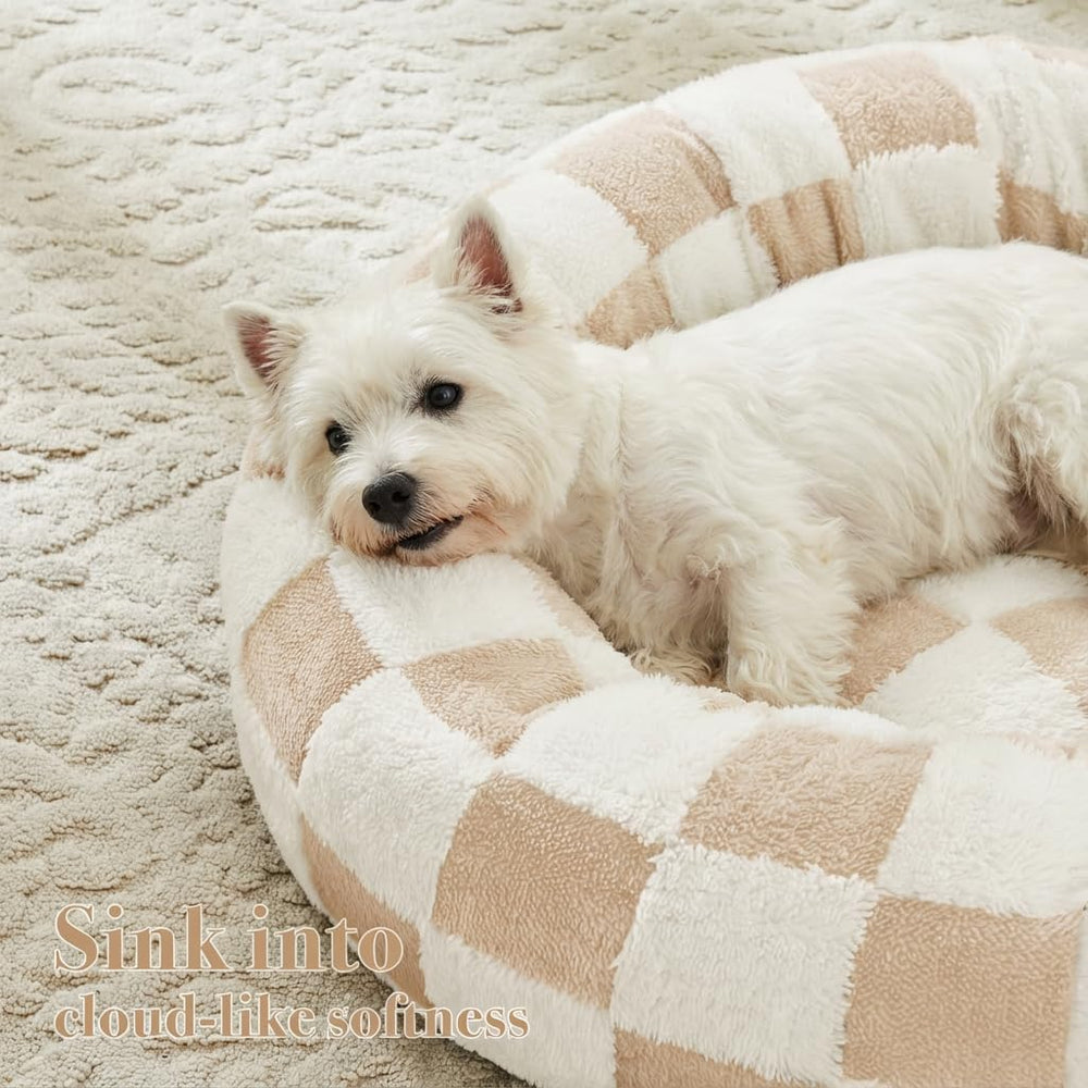 Ohocut checkered pattern closeup reveals plush fabric for soothing naps