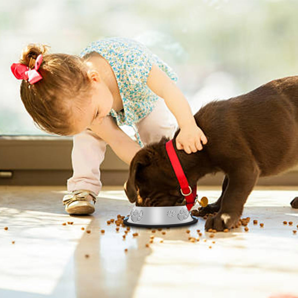 Olutacot lightweight bowls ideal for indoor use or travel with pets.