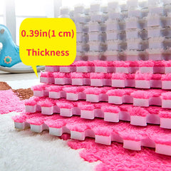 Oncpcare guinea pig cage liner close up showing easy spot cleaning surface.