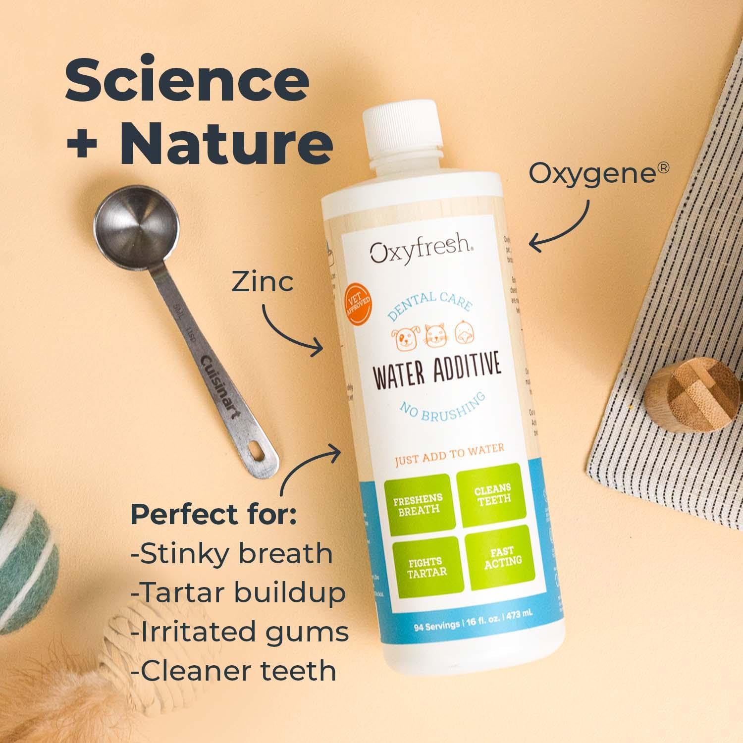 Tartar-fighting Oxyfresh additive in a bowl supports oral health.