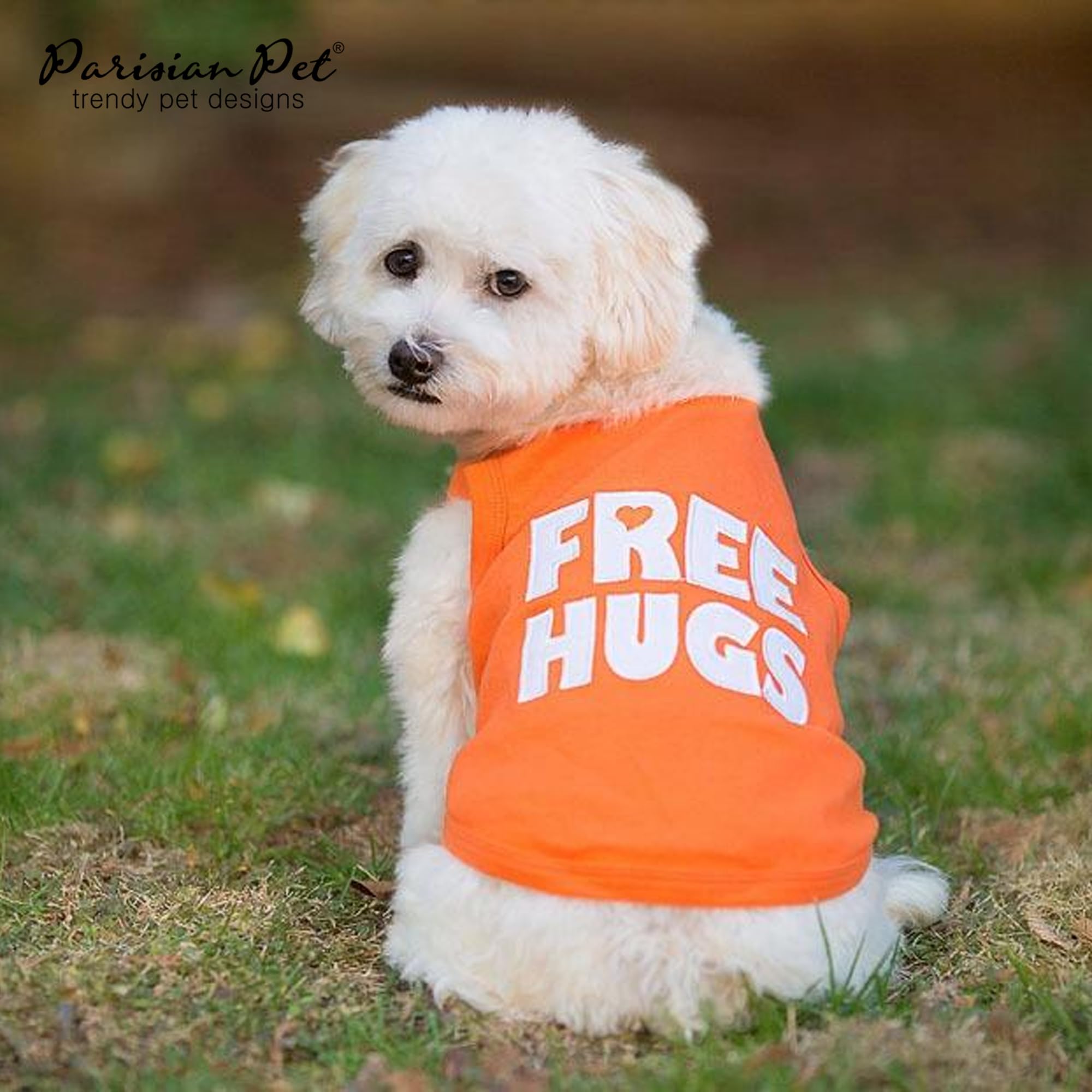 Parisian Pet Free Hugs washable label indicating easy-care fabric and machine washability.