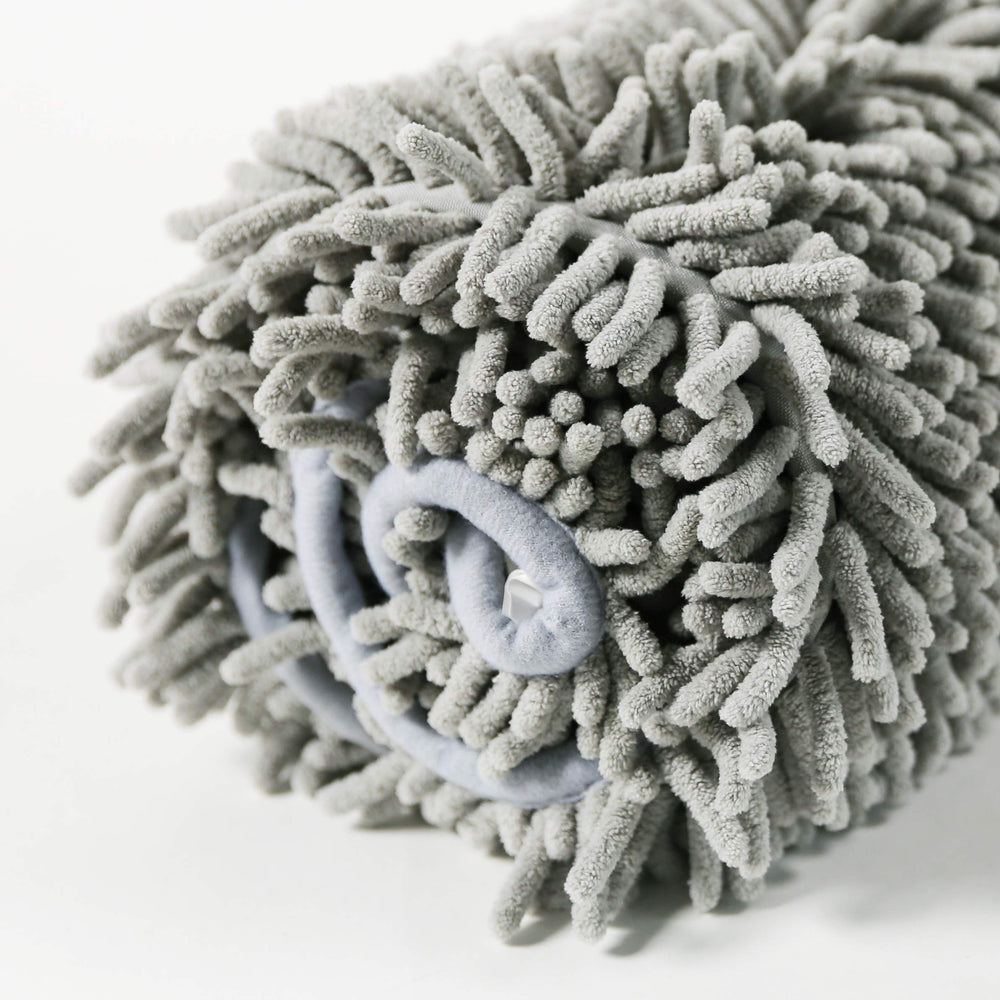 Patas Lague towel color options suit beach days and at-home baths, keeping drying stylish.