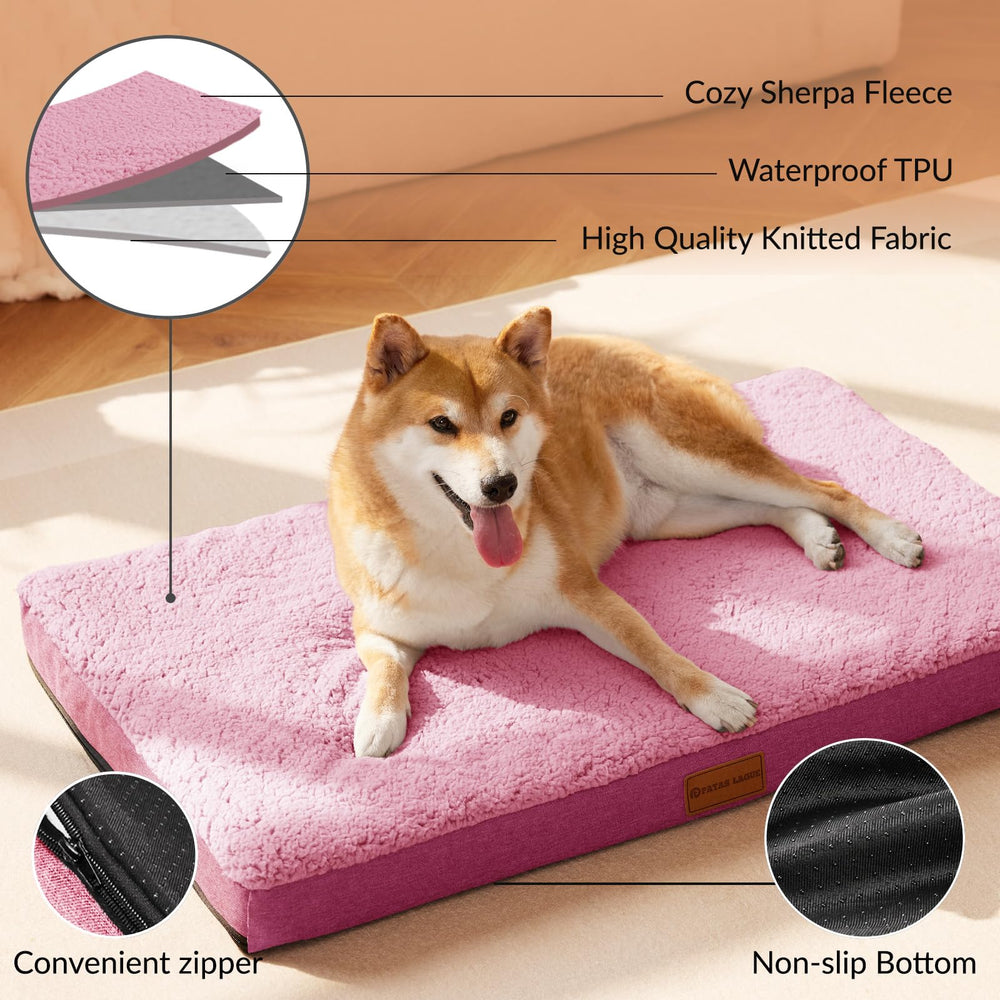 Patas Lague bed removable cover open demonstrates machine-washable design for quick refreshes.