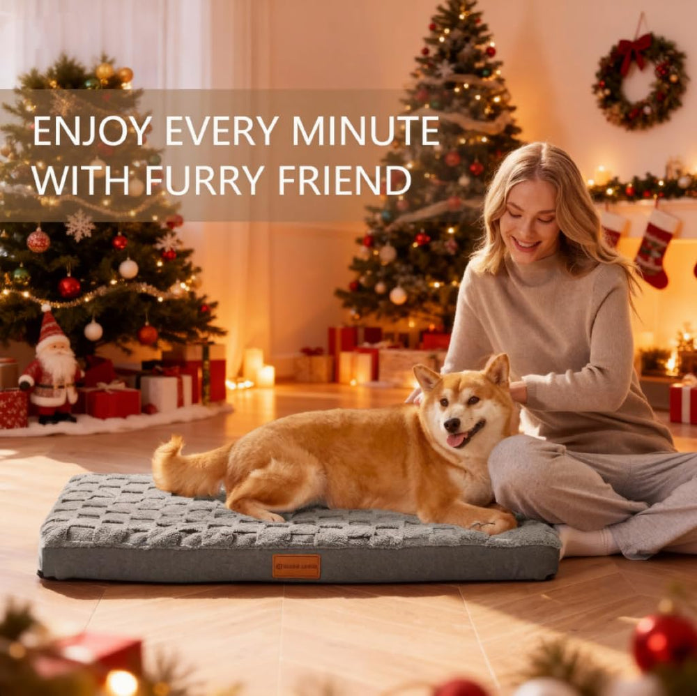 Patas Lague dog bed waterproof cover closeup highlights spill protection