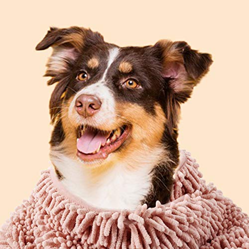 Patas Lague pink color towel brightens bath time while drying.