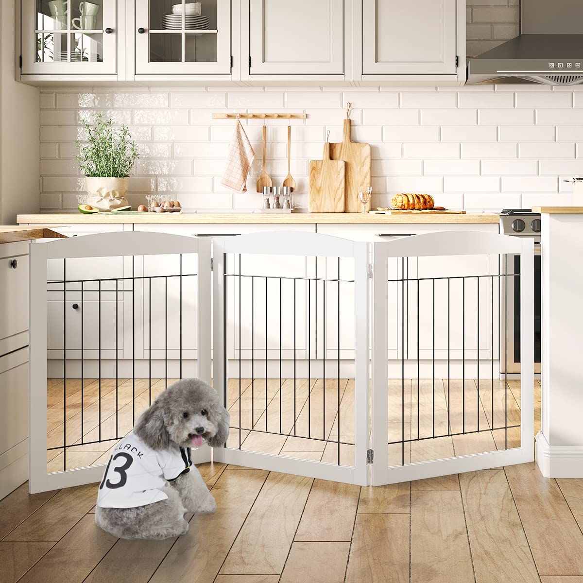 PAWLAND gate in Z-shape demonstrates flexible doorway and stair use.