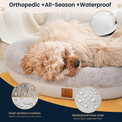 Water-resistant inner lining shown on pawtnerz round bed.