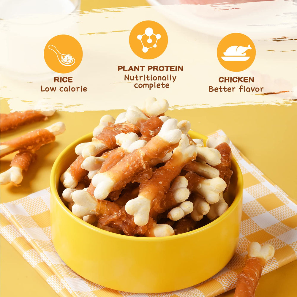 PAWUP-bone-shaped-chew-easy-hold shows steady, controlled chewing.