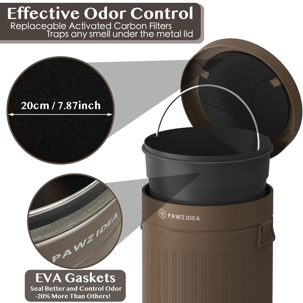 PAWZIDEA carbon filter behind the lid reduces odors in outdoor spaces.