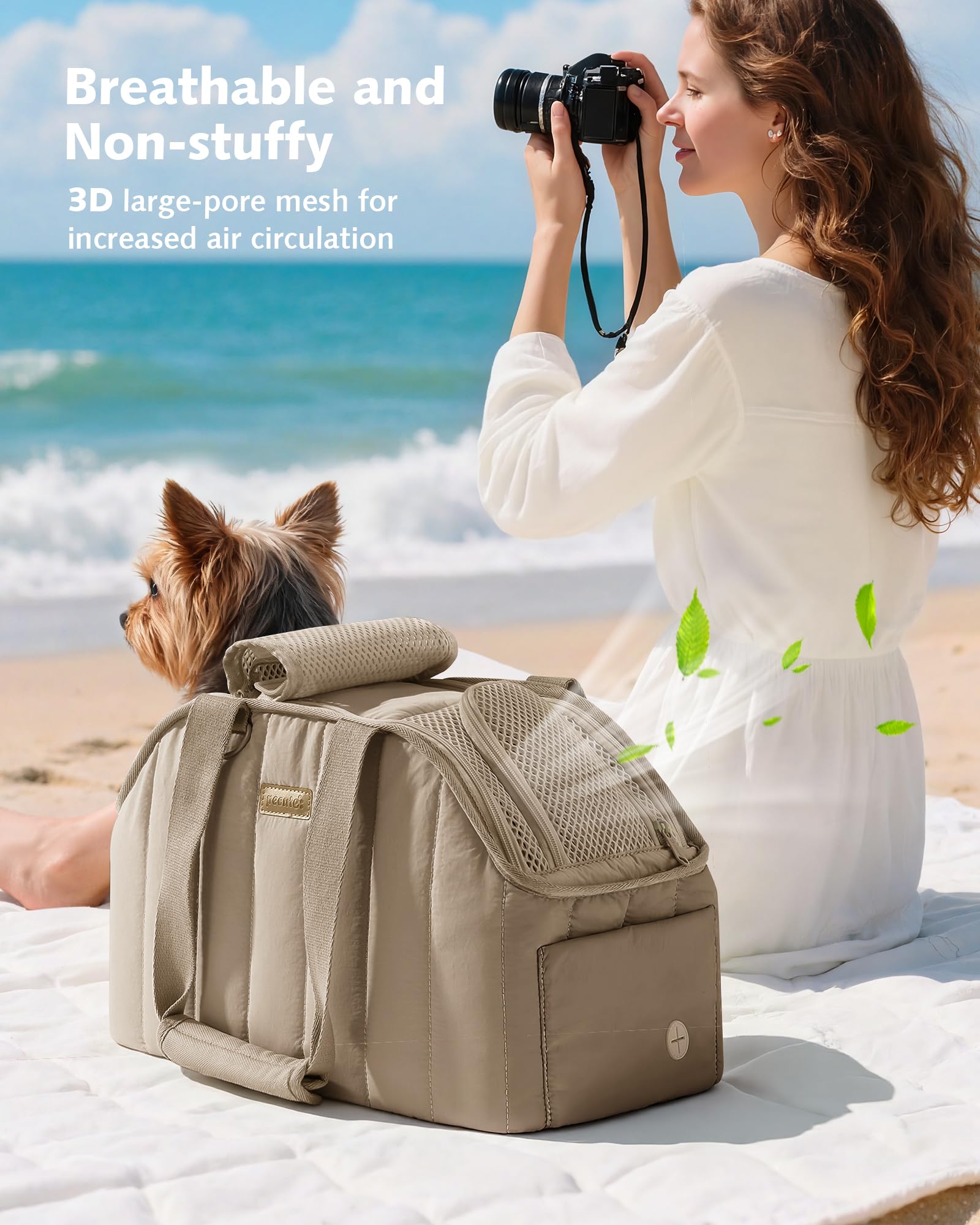 Pecute Dog Purse Carrier water-repellent coating protects against light drizzle.