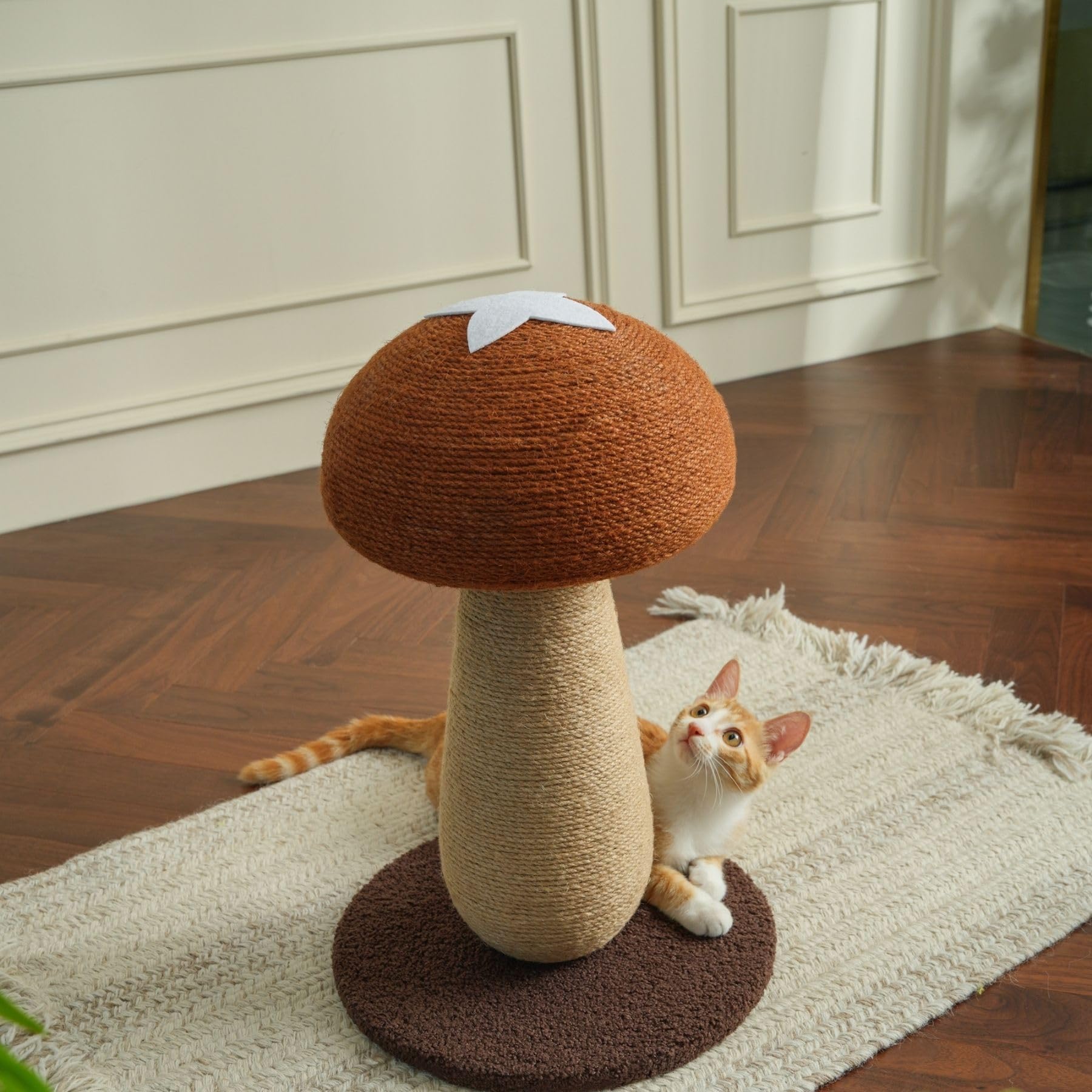 PECHVINO Shiitake mushroom scratching post with sisal rope for durable scratching