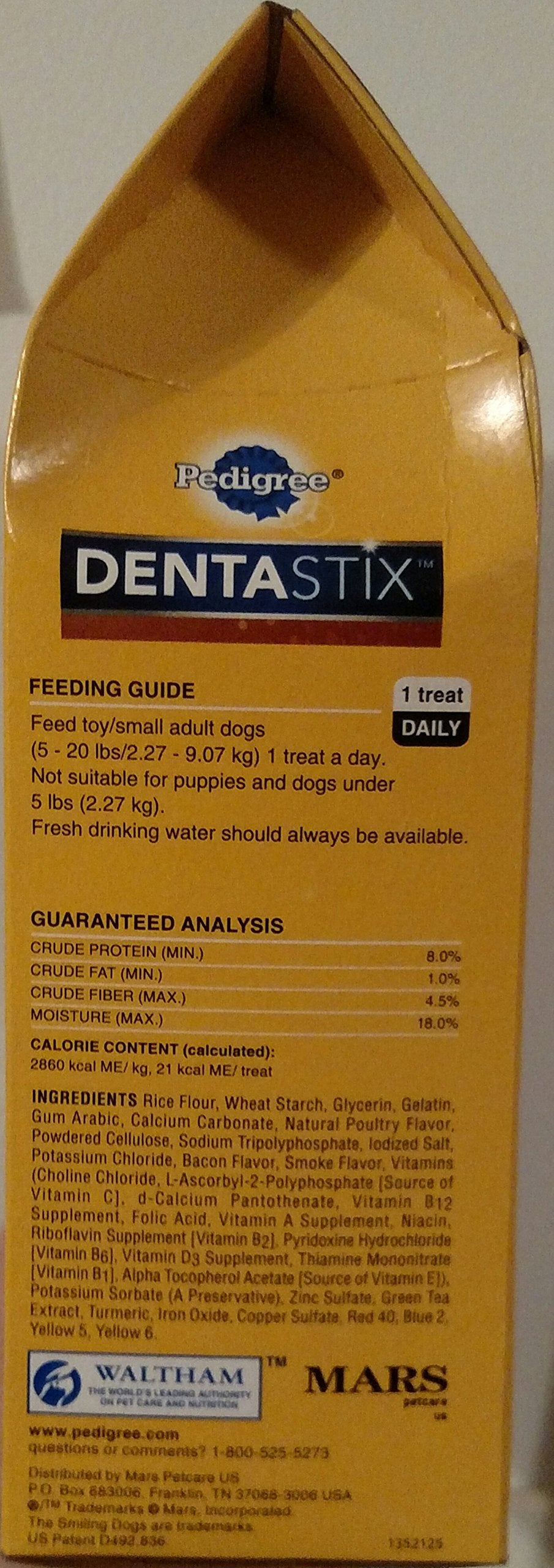 Pedigree Dentastix bacon flavor close-up supports daily dental care for small dogs