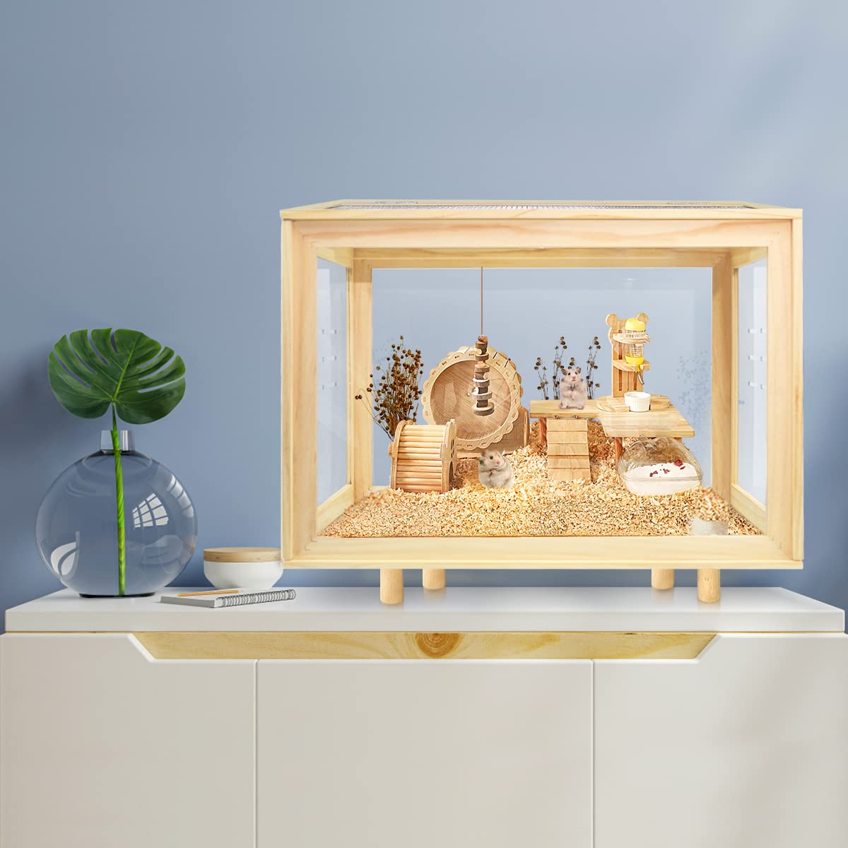 PEJOYT FSC-certified wood supports eco-friendly pet housing