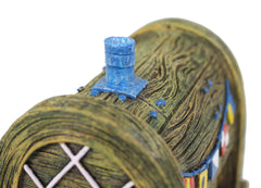 Penn-Plax Krusty Krab easy-cleaning resin simplifies maintenance.