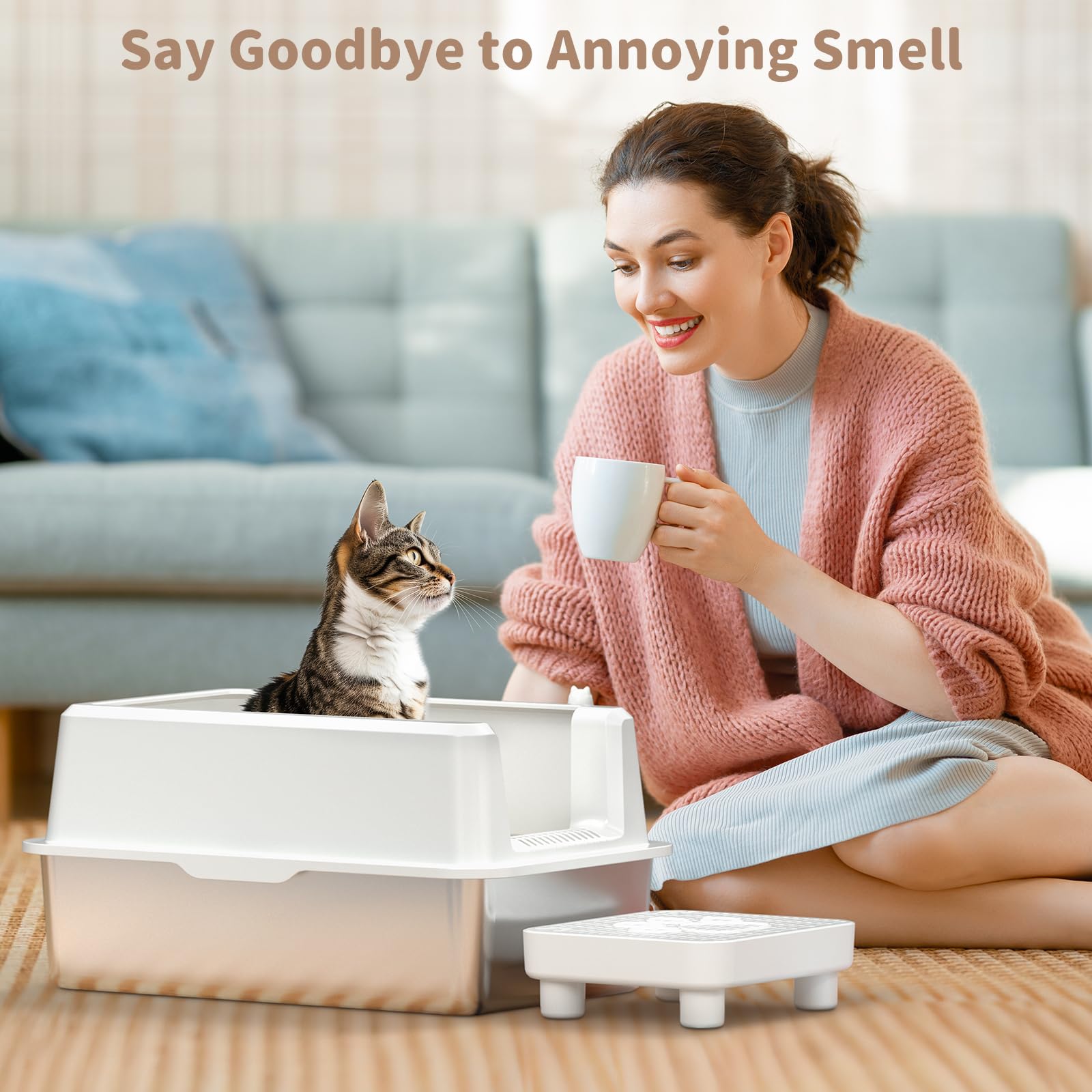 PereHome white enclosed litter box with lid emphasizes privacy and odor containment in busy households.