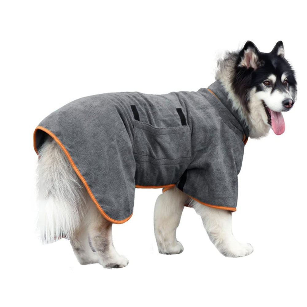 Periflowin dog-drying-coat-wear demonstrates post-bath comfort and quick drying.