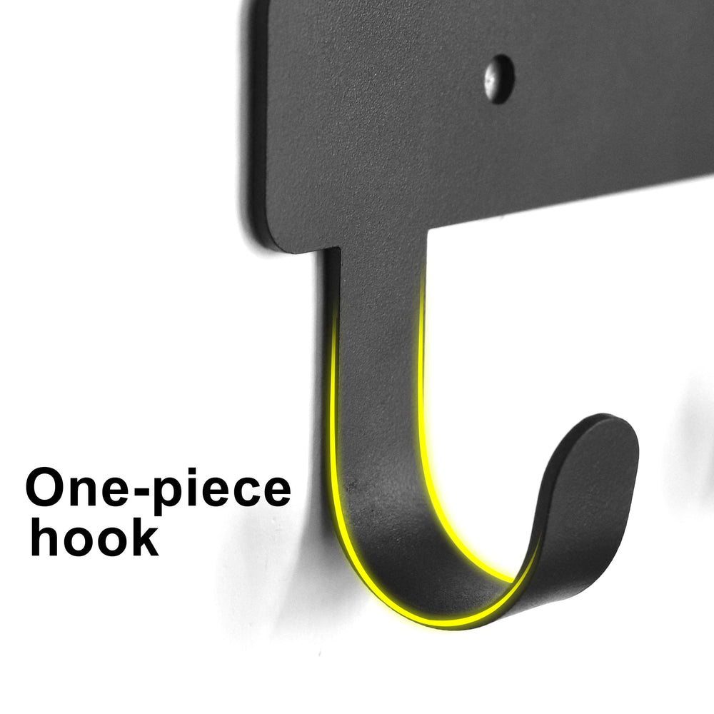 PET ARTIST footprint dog shape design on leash holder for easy identification.