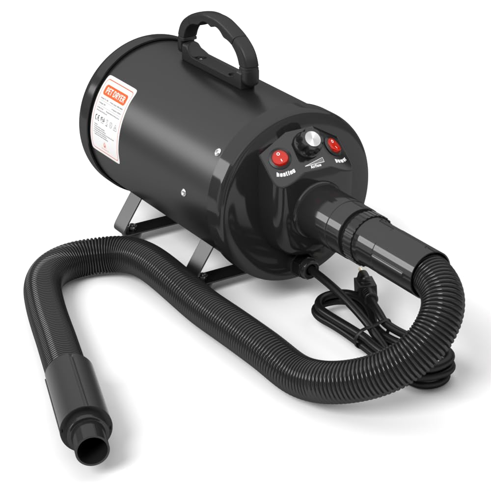 Pet Control HQ wide nozzle covers large areas on thick coats efficiently.