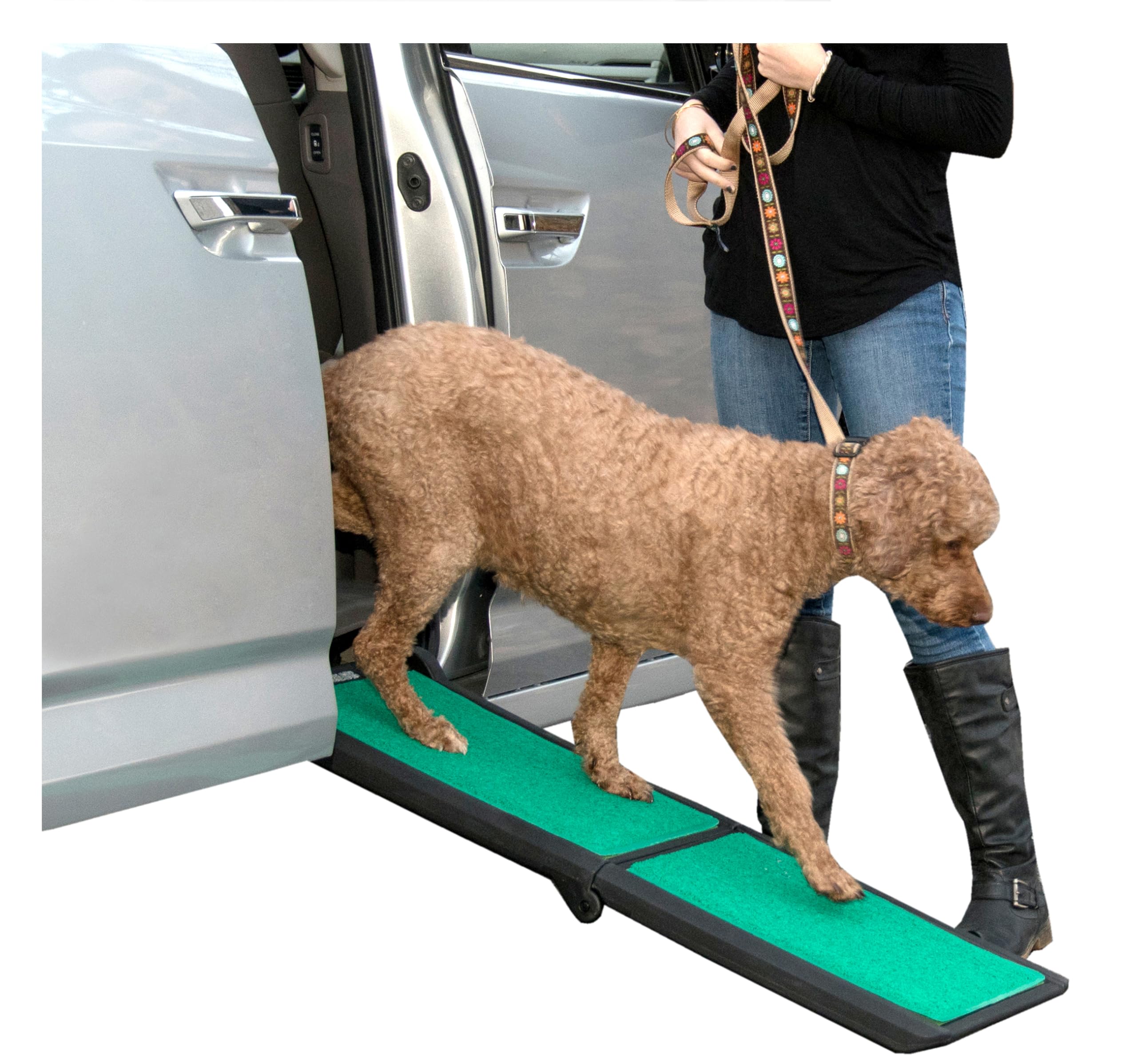 Pet Gear supertraX ramp fully extended for easy pet loading