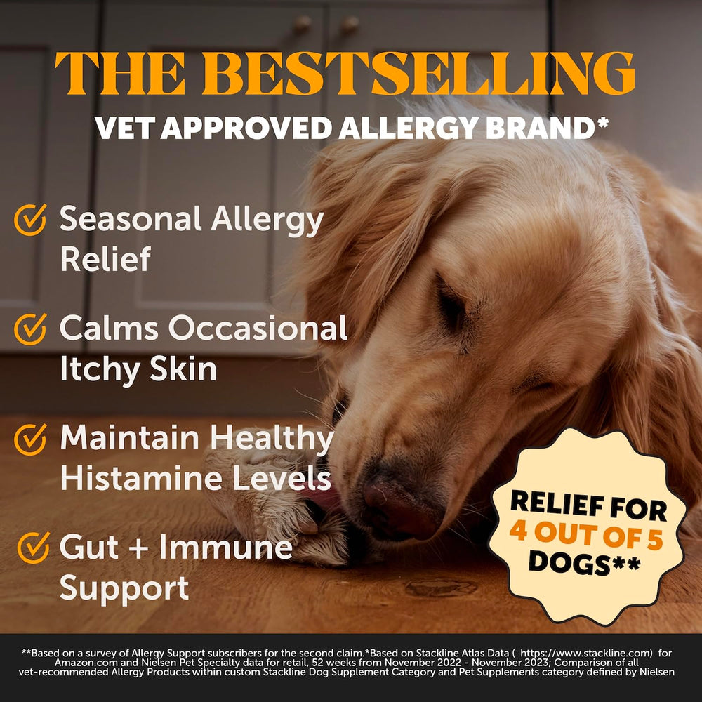 Pet Honesty Allergy Skin Health chews dog eating showing palatable salmon flavor for easy dosing.