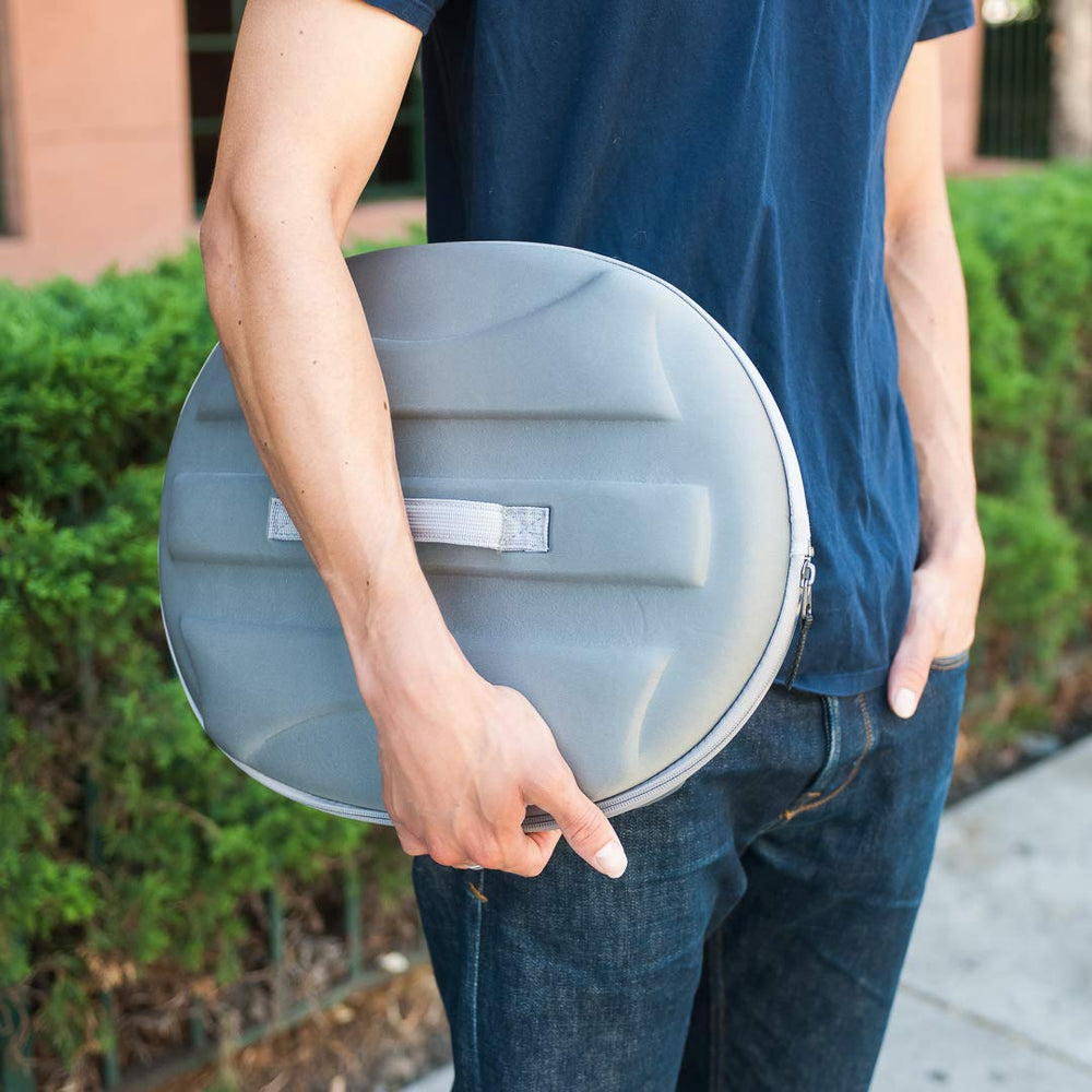 Pet Magasin foldable design folds soft sides for compact storage after trips.