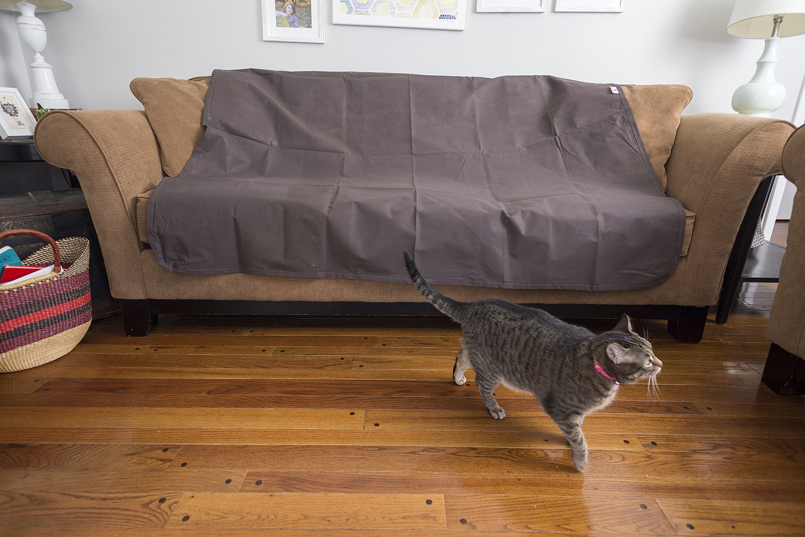 Pet Parents Pain-Free Pet Repeller Mat closeup reveals aluminum-like lining for pet-free zones