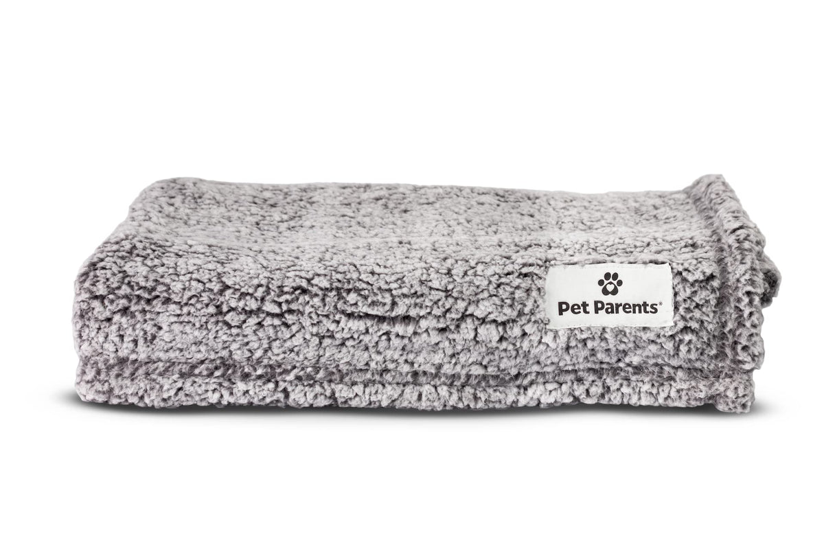 Pet Parents Premium Pet Blanket with Sherpup fabric for cozy warmth